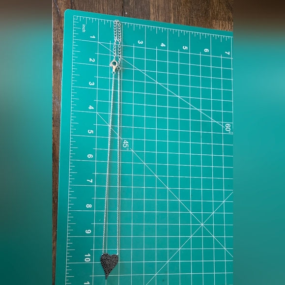 Elegant 925 Sterling Black Heart Pendant Necklace - Picture 4 of 14